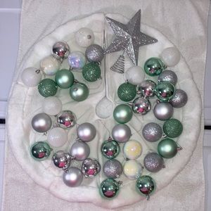 Small tree decorations